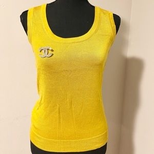 Sleeveless blouse